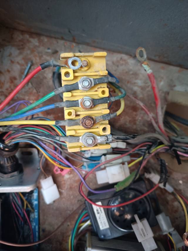 水电卫浴洁具灯具窗帘晾衣架指纹锁安装维修服务！家具拆装维修服务！