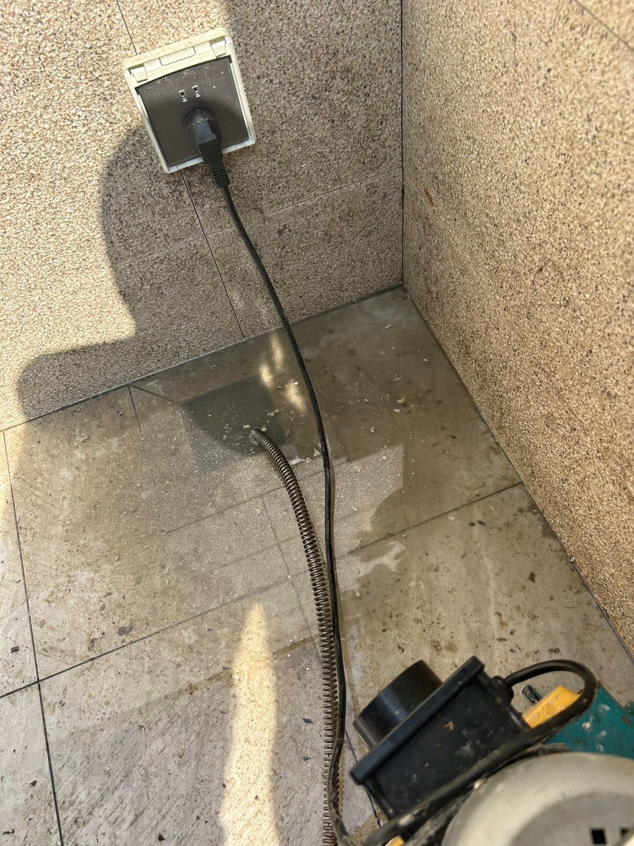 30分钟上门  免费检测  低价疏通维修