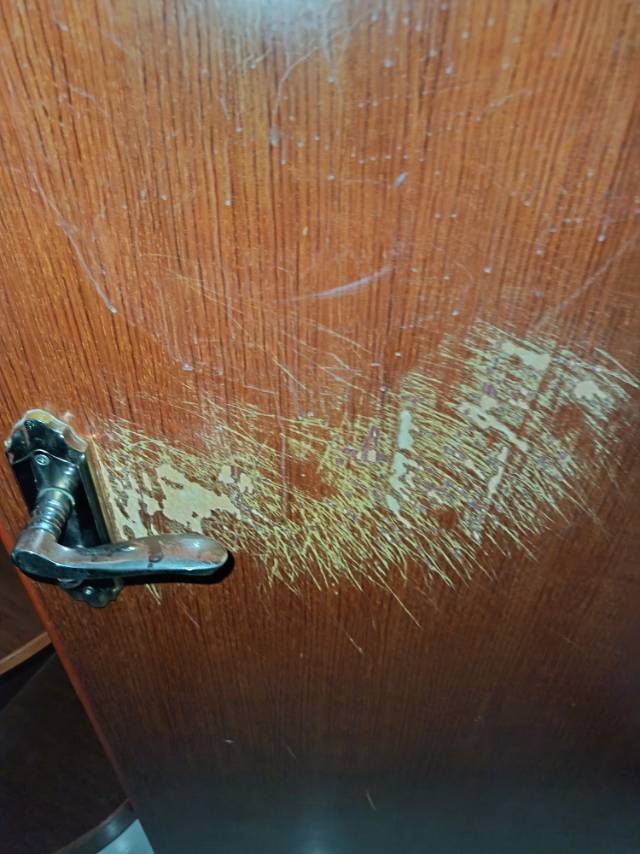 专业家具修复补漆、瓷砖、大理石、石材、不锈钢、铜门、铁门、修复补漆翻新修复补漆专业家具修复补漆、瓷砖、大理石、石材、不锈钢、铜门、铁门、修复补漆翻新修复补漆