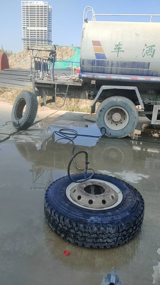 武汉周边24小时流动补胎换轮胎电话