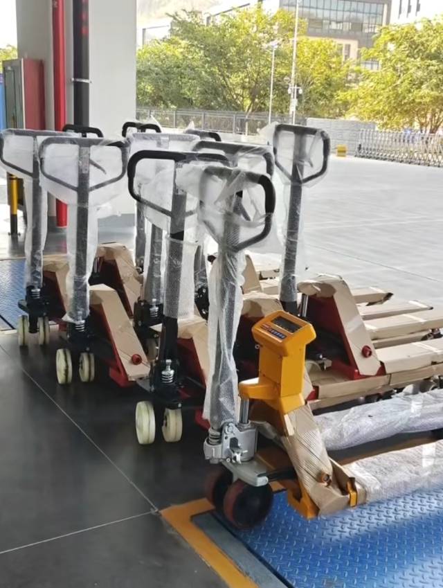 叉车维修保养无法升降，打不起，漏油，无劲无力无刹车，电路电控维修