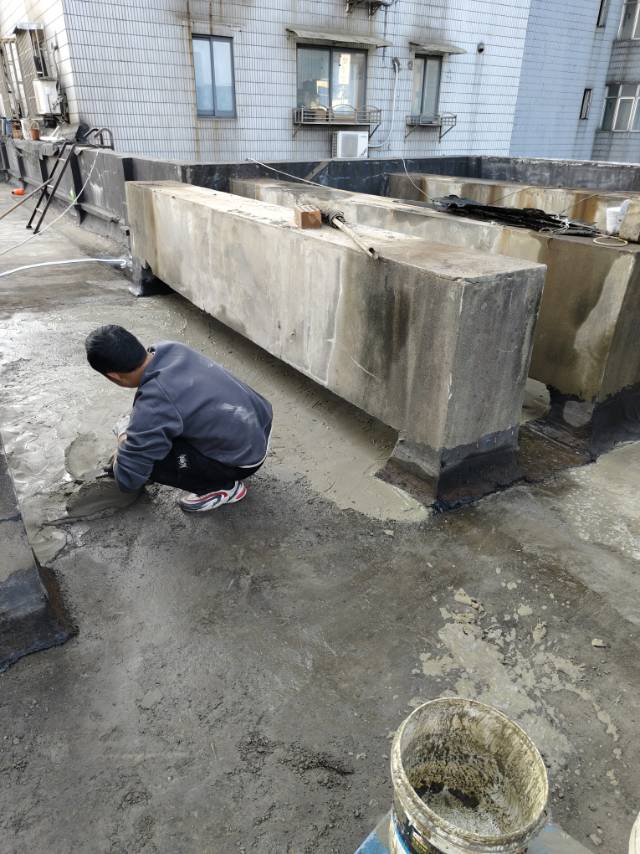 上海防水补漏屋专业顶防水外墙防水卫生间漏水维修