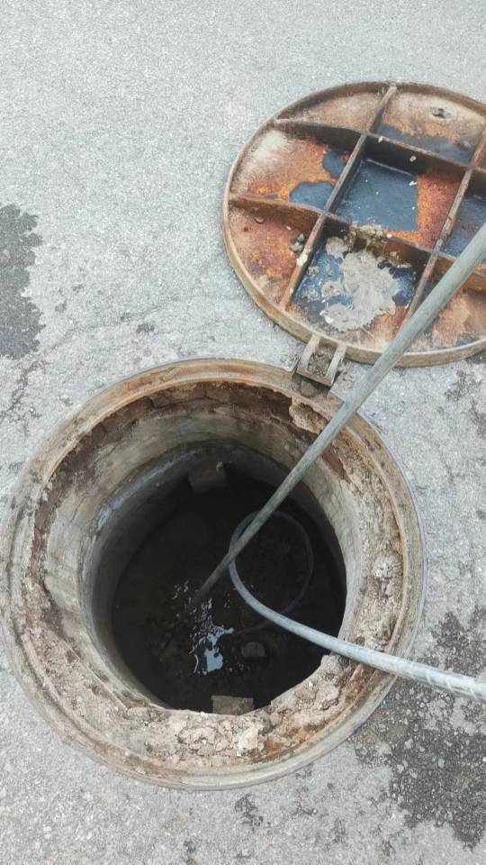 太原市管道清淤抽污清理化粪池抽粪吸污车上门