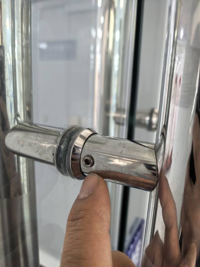 玻璃门维修