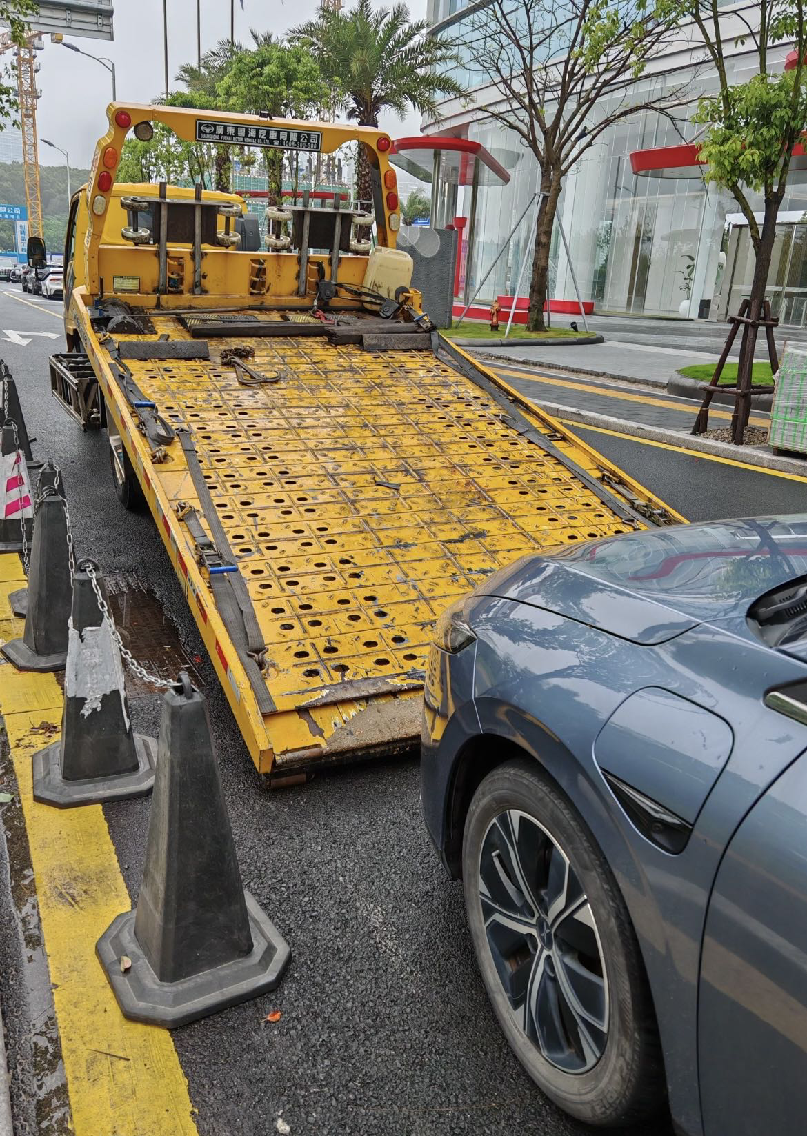 汽车维修，附近修理厂维修救援，修车、搭电、补胎、送油、拖车、困境救援