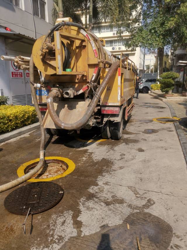 厦门专业疏通管道下水道，全市最低价，不通不收费24小时
