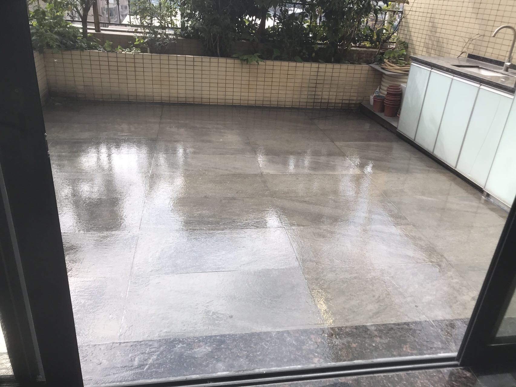 房屋漏水维修，专业防水补漏