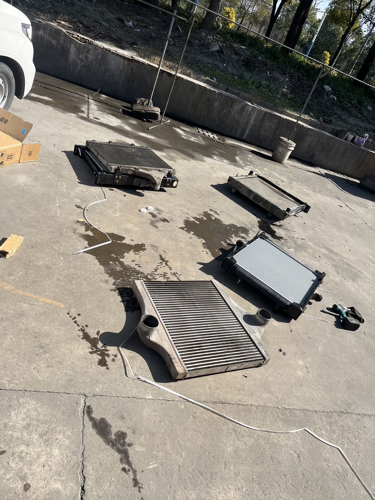 修汽车 工程机械水箱、油箱、我们是专业的