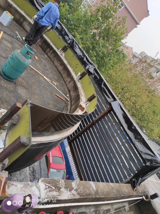 专业维修室内室外各种防水。