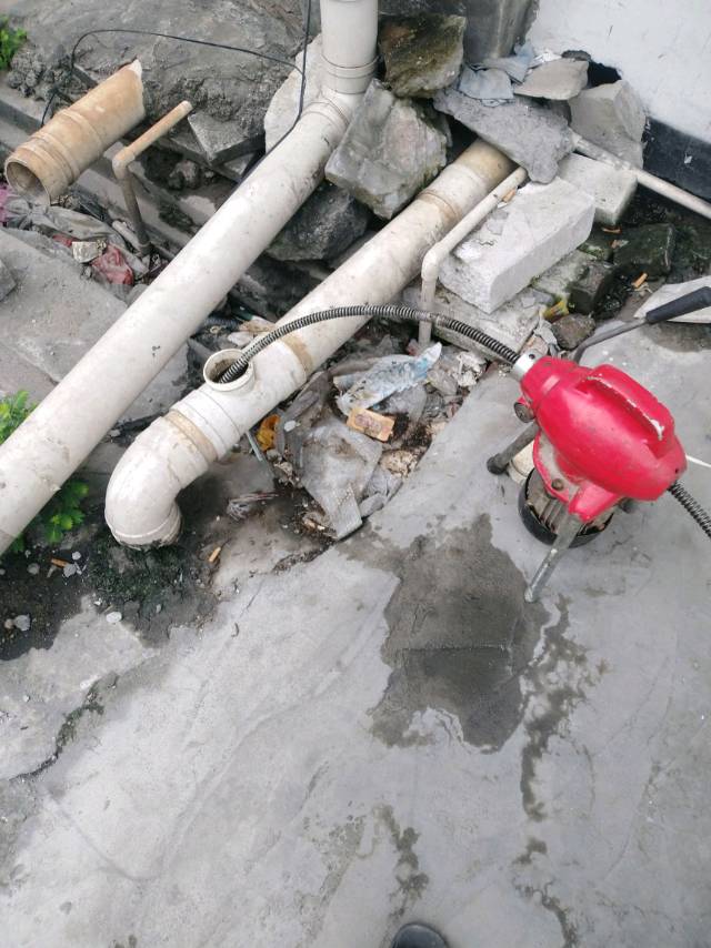 管道疏通，通厕所，马桶，清理化粪池，防水补漏