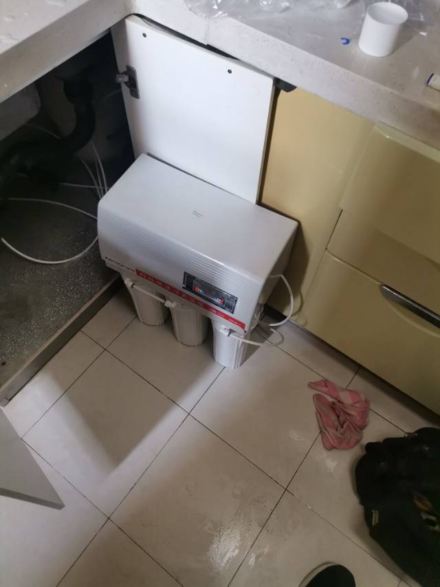 净水机维修换滤芯