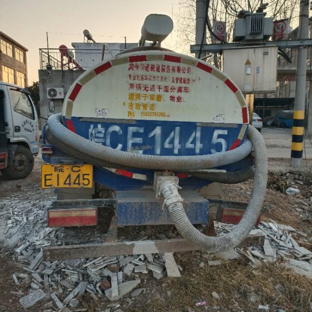 抽化粪池，高压清洗各种大中小型污水污水管道