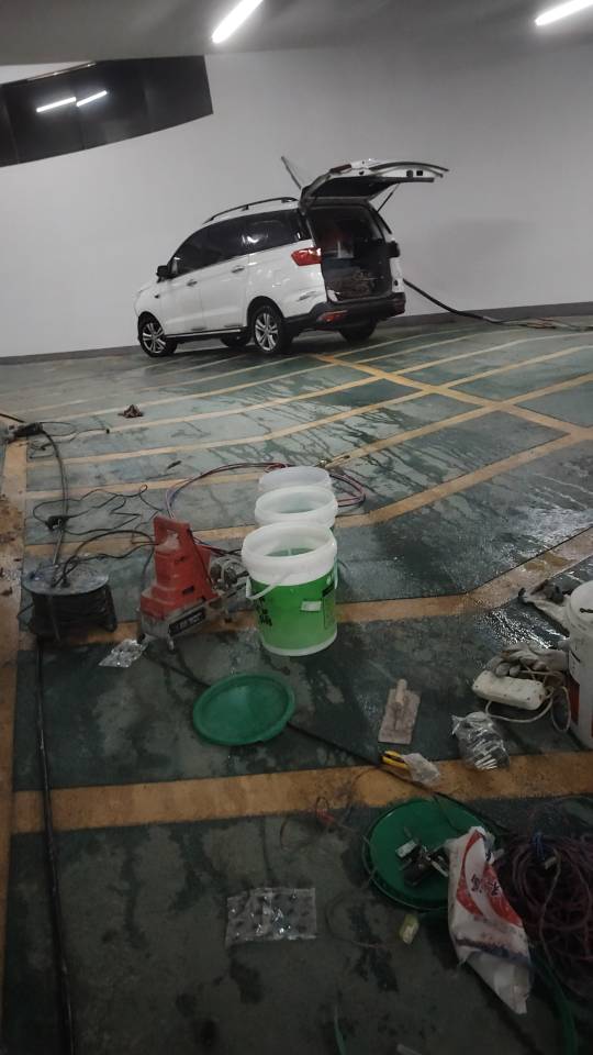 汽车坡道渗水维修