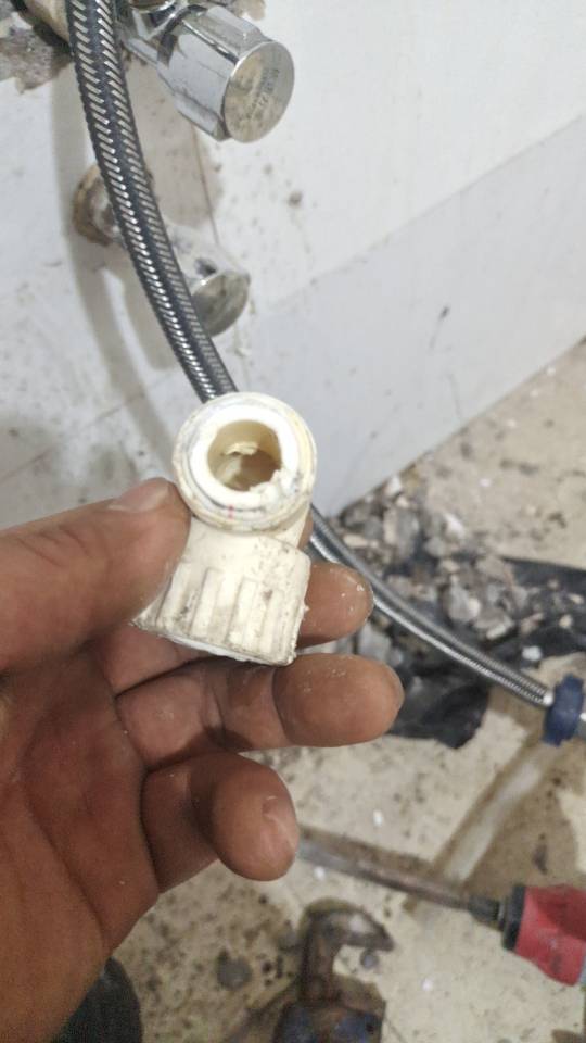 专业防水侧漏打眼精准定位渗漏点水暖维修安装一步到位解决您的居家烦恼