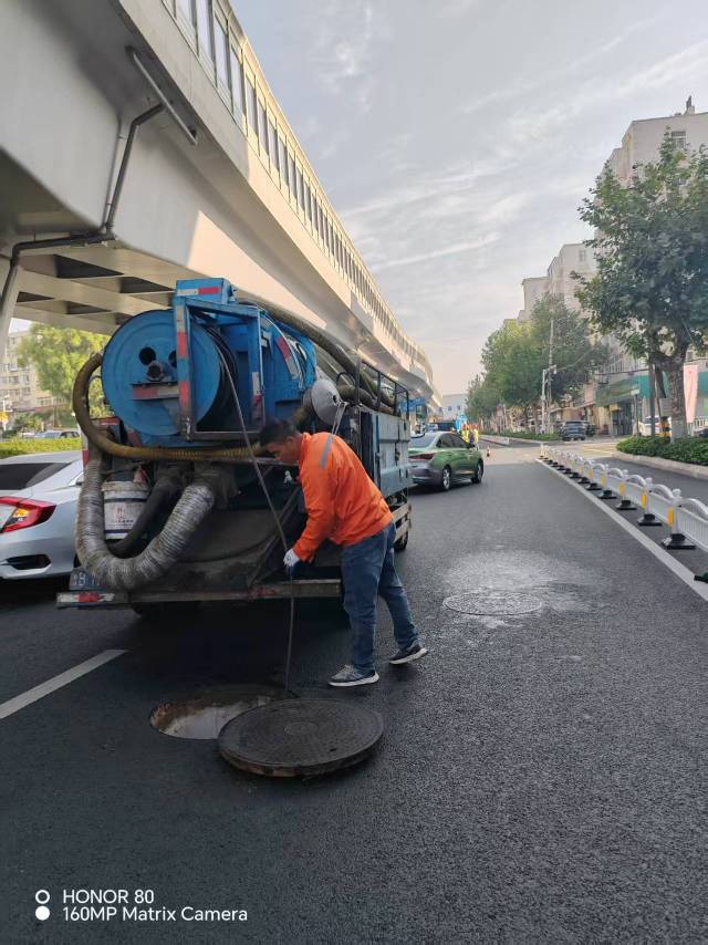 青岛高压疏通管道，抽污水，化粪池，市政管道清淤，下水道疏通