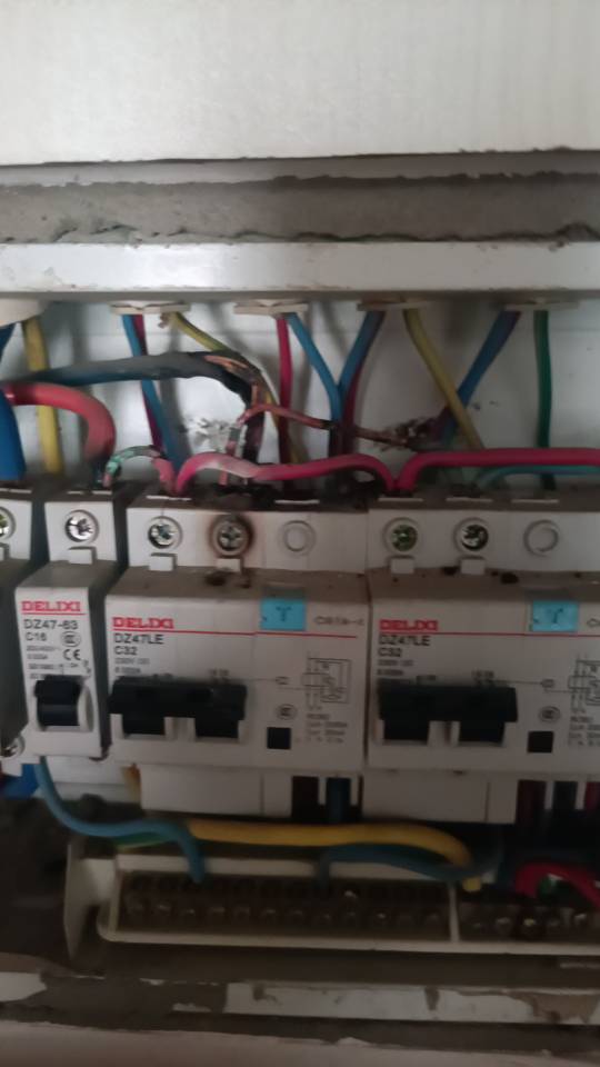 水电卫浴洁具灯具窗帘晾衣架指纹锁安装维修