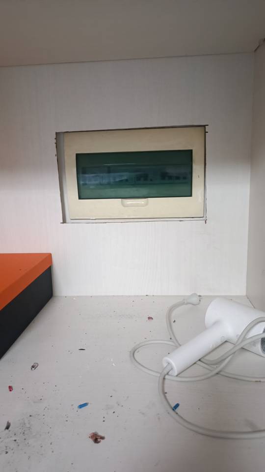 水电卫浴洁具灯具窗帘晾衣架指纹锁安装维修