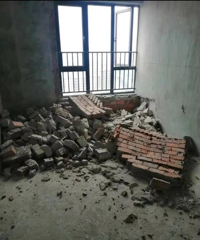 专业团队砸墙拆除