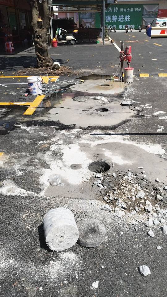 专业水钻打孔拆除混凝土切割马路切割地面开槽