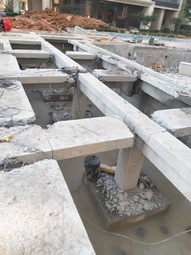 专业水钻打孔拆除混凝土切割马路切割地面开槽