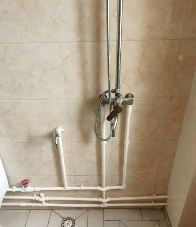 潍坊市同城下水道疏通、通马桶、维修水龙头、水路改造、房屋维修。管道疏通 ，专业疏通马桶，疏通厨房管道，卫生间厕所疏通管道，疏通各种疑难下水道，高压清洗管道，清掏化粪池。维修马桶，维修水管，更换各种水龙头。价格公道，技术专业！30分钟右上门服务。