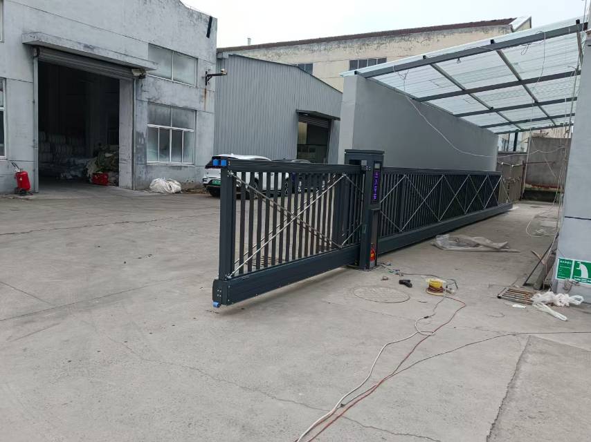 东泰卷闸门厂