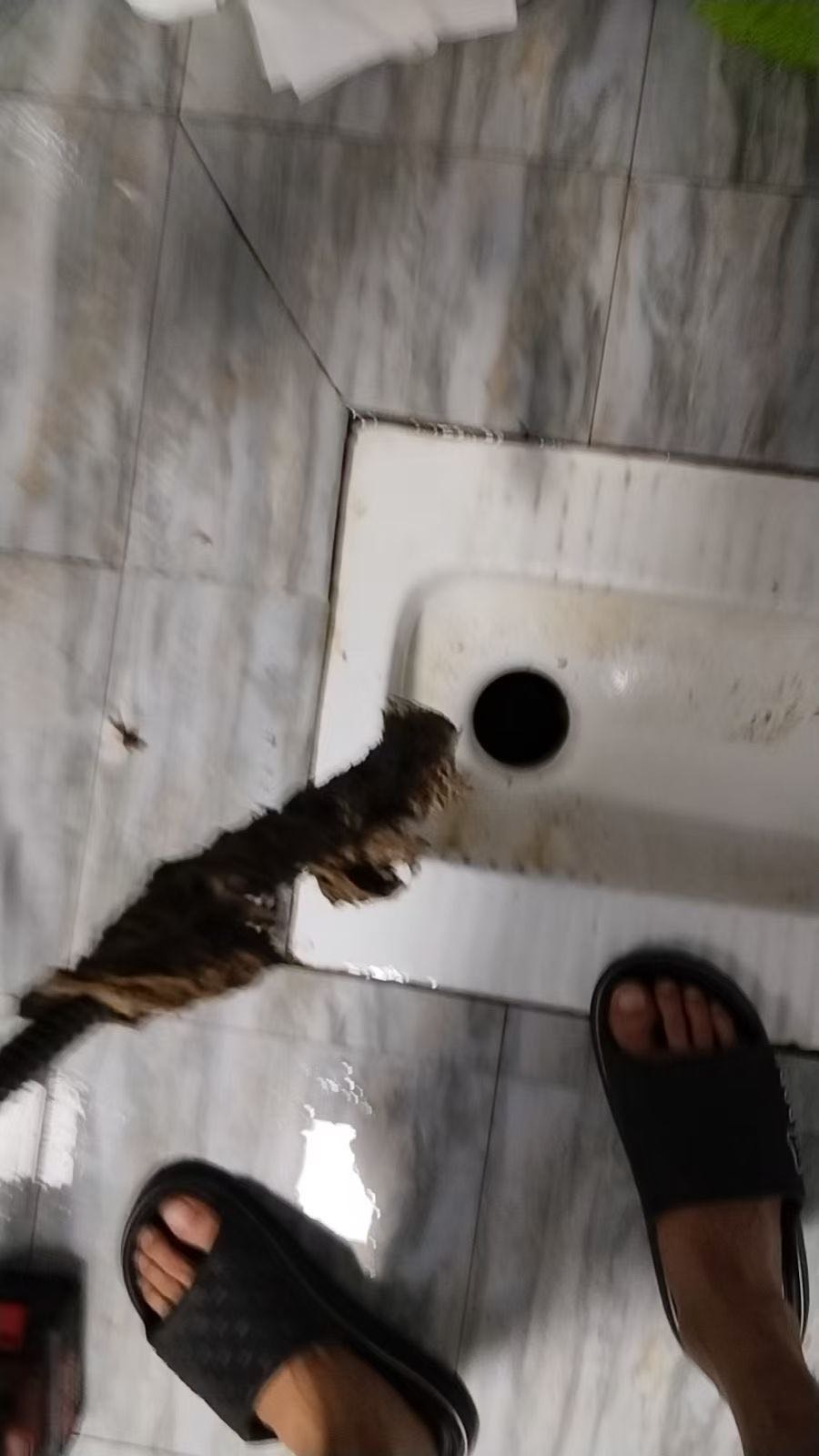 专业疏通下水道八年