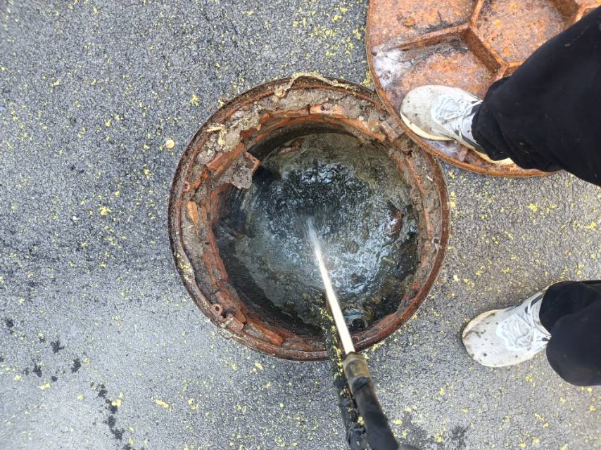 抽化粪池，高压清洗管道，疏通马桶地漏