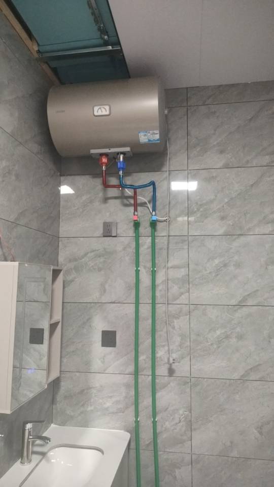 角阀软管漏水
