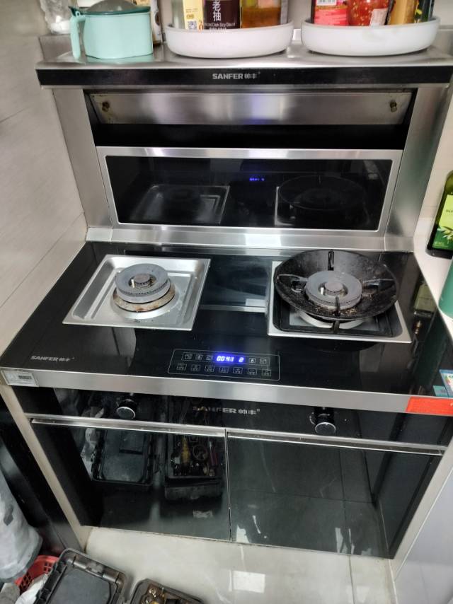 专业家电维修，空调热水器，洗衣机煤气灶，油烟机太阳能等