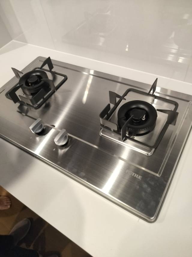 专业家电维修，空调热水器，洗衣机煤气灶，油烟机太阳能等
