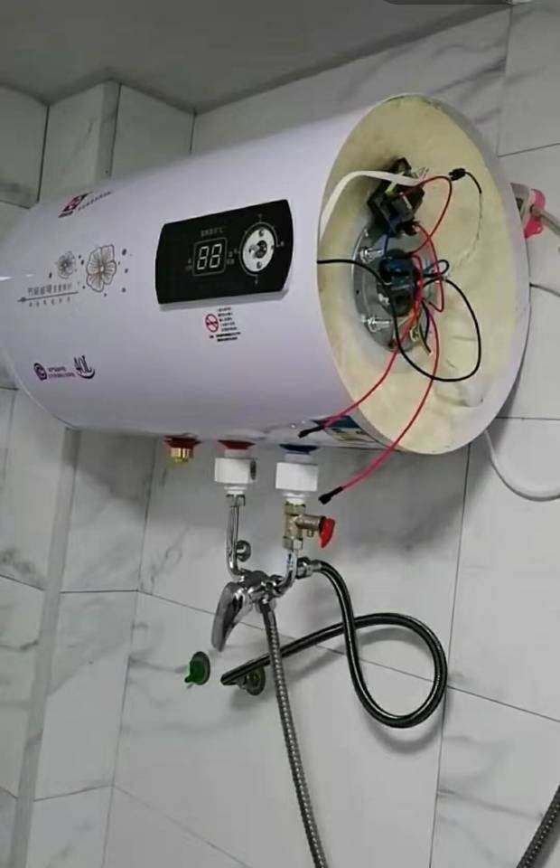 维修洗衣机油烟机，热水器净水机，燃气灶电路，水管灯具太阳能