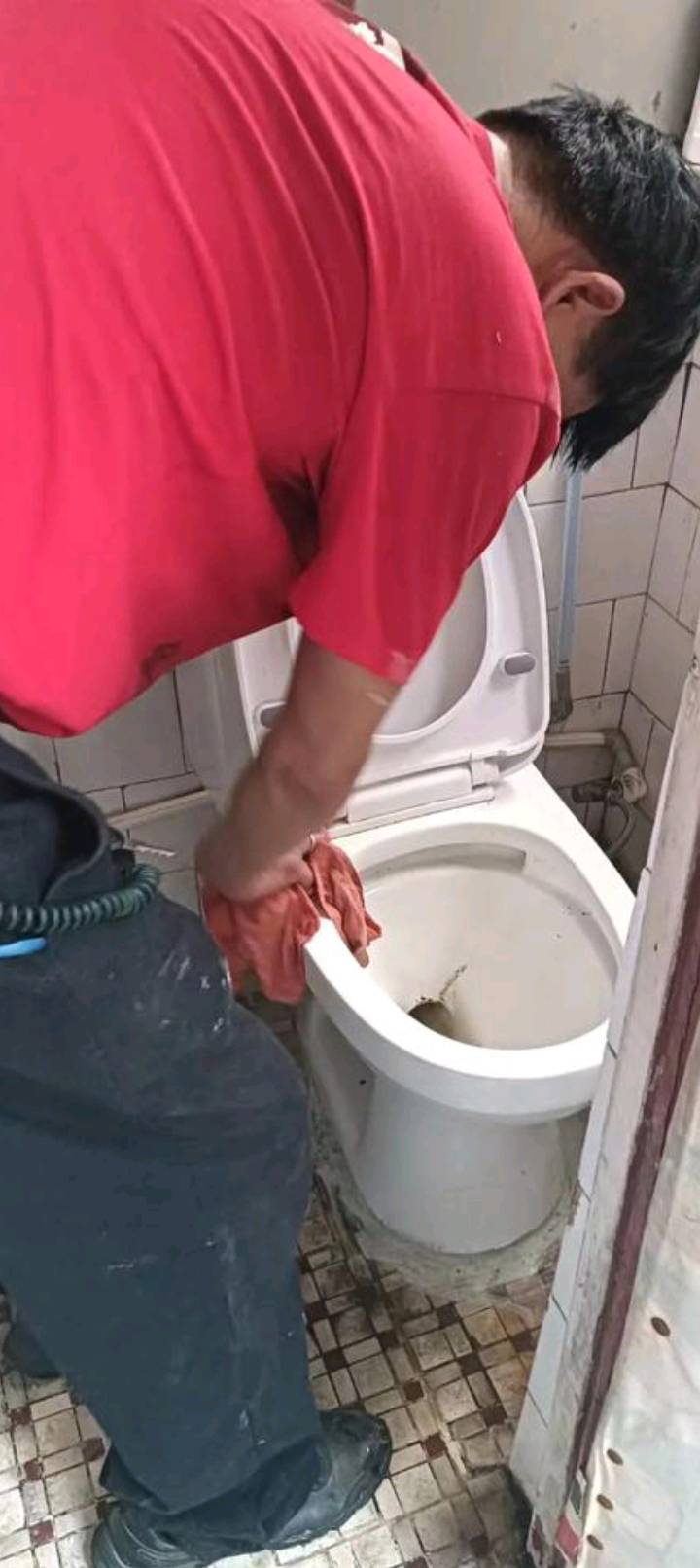 桐庐疏通下水道水电维修疏通马桶安装维修各种龙头