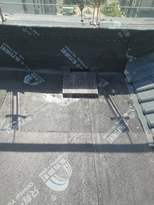 专业室内室外防水补漏，路面硬化垃圾清理