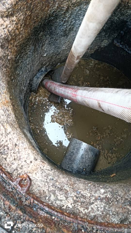 专业疏通各种排水管下水道，抽化粪池，油池，专用吸污车，高压车可用