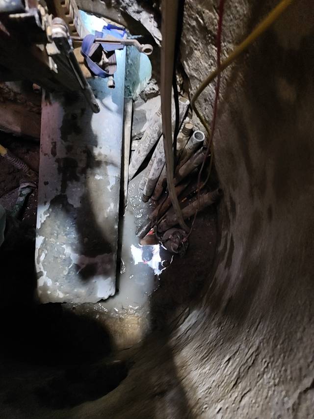 管道混凝土清堵，深孔取芯，水钻开孔，绳锯切割