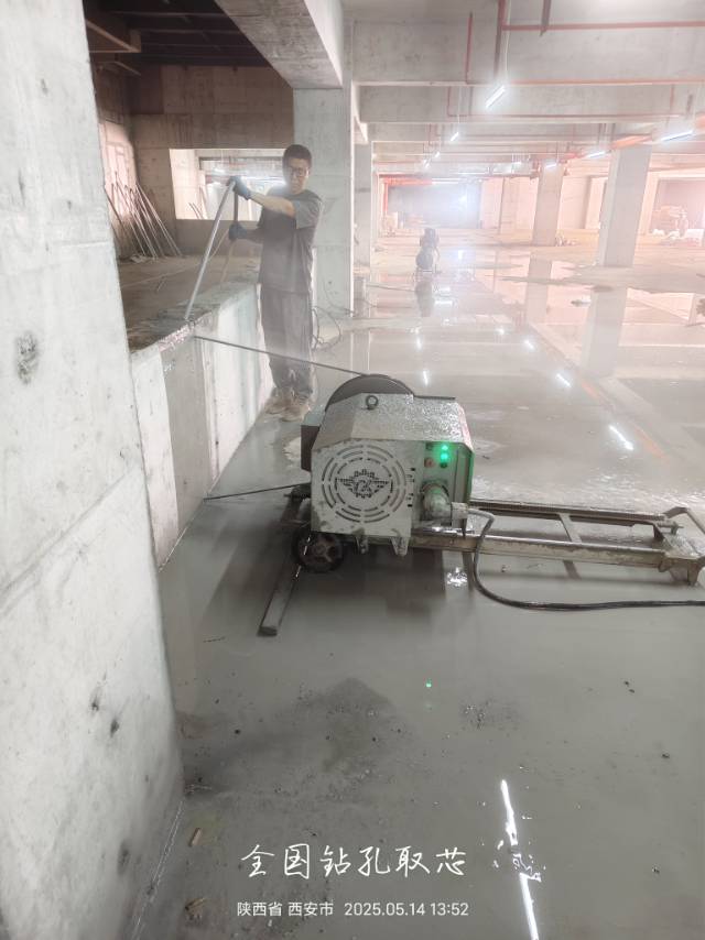 管道混凝土清堵，深孔取芯，水钻开孔，绳锯切割