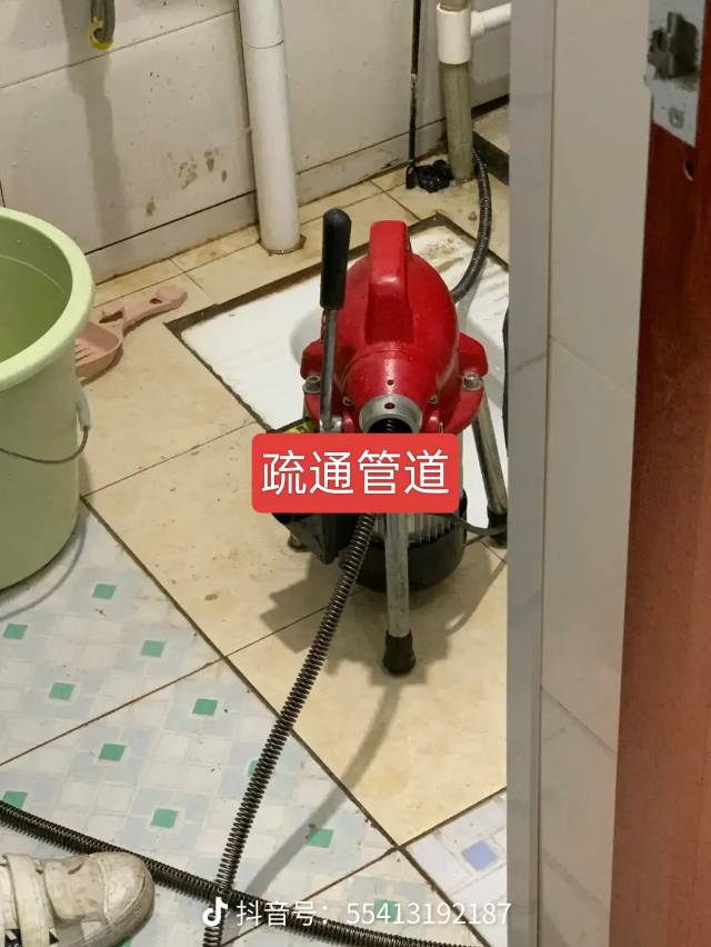 重庆两江新区疏通管道服务，马桶，厕所，下水道都可以找我