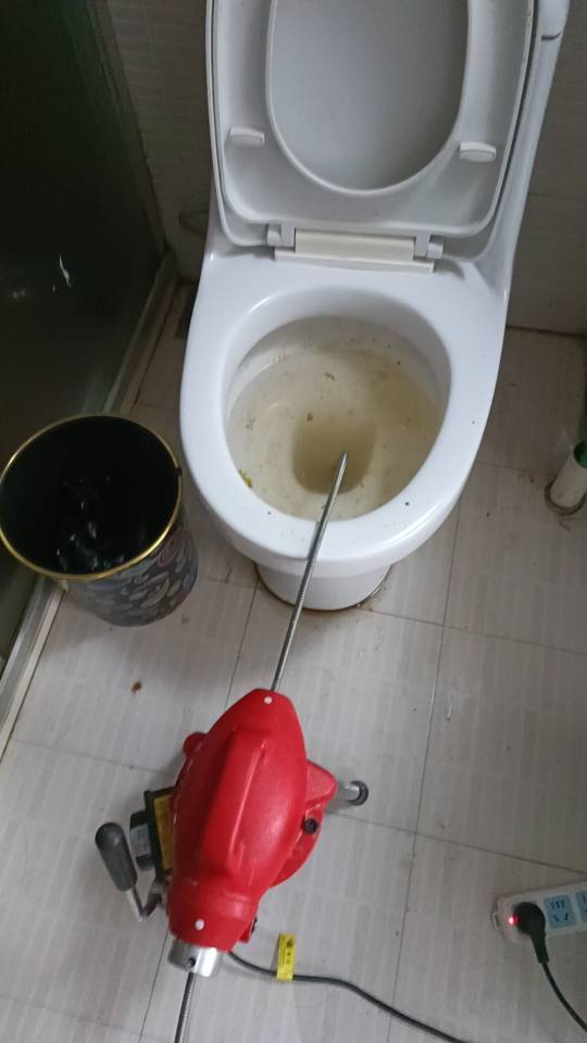 24个小时服务，谁叫谁到不休息，
