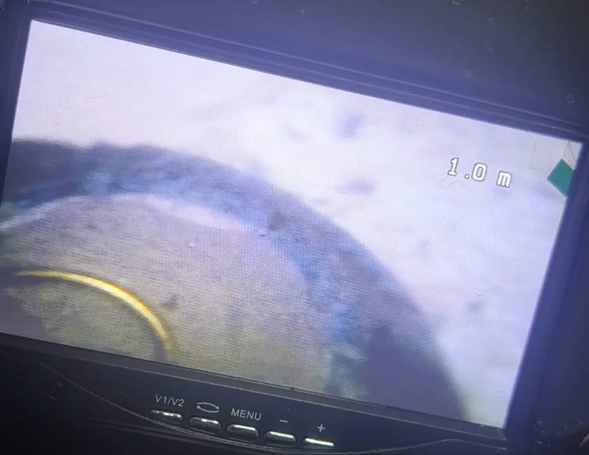 诸暨疏通下水道，打捞戒指