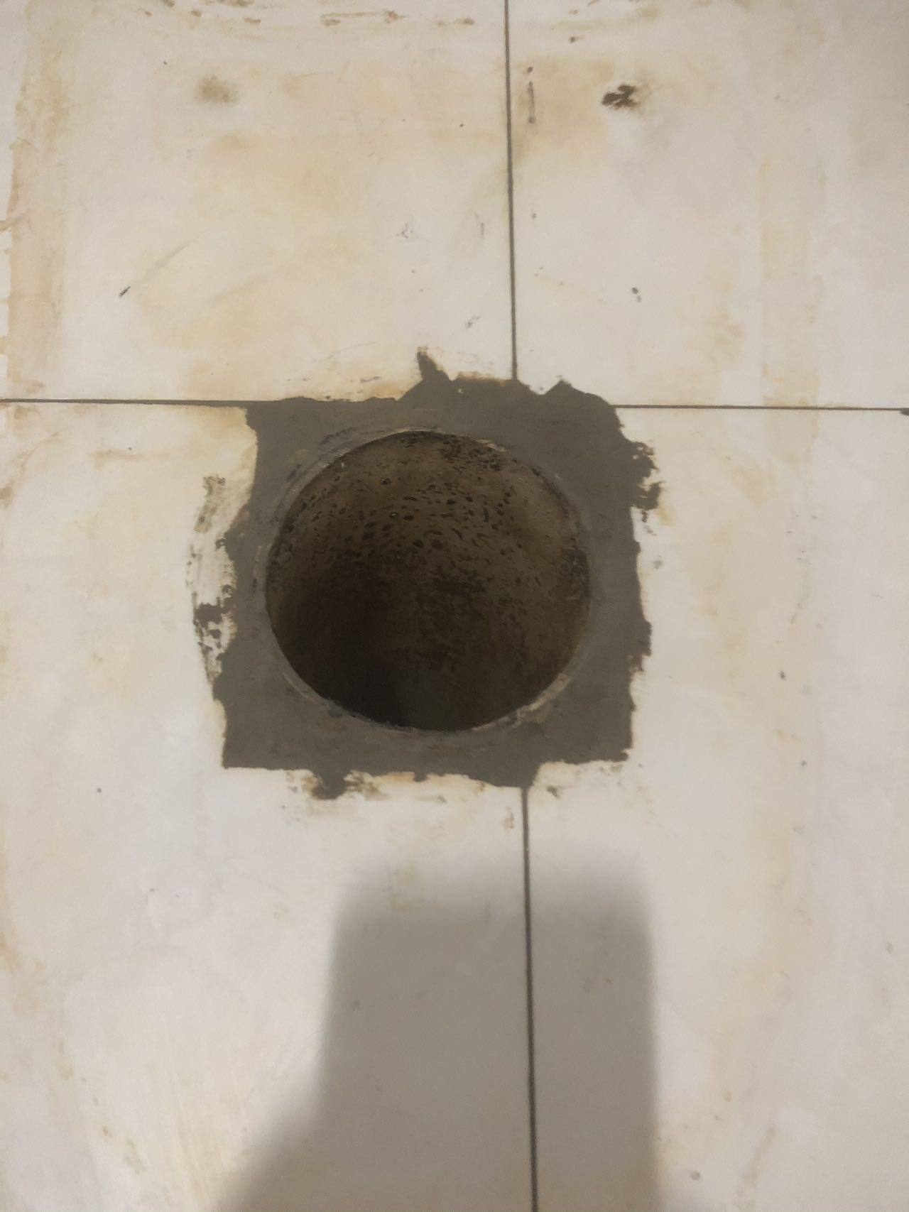 马桶渗漏水维修更换