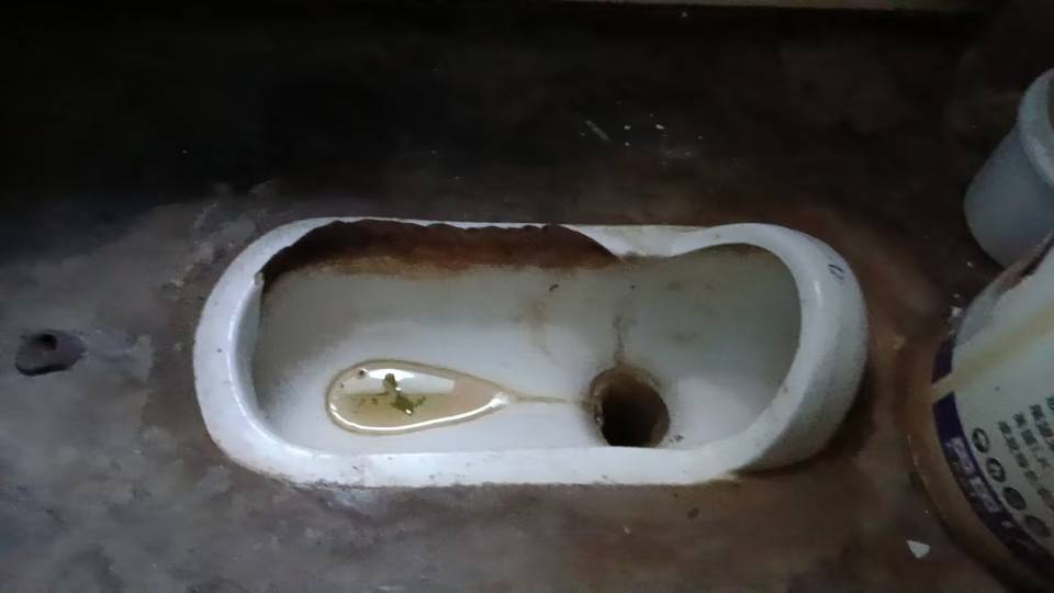 孤寡老人免费疏通马桶