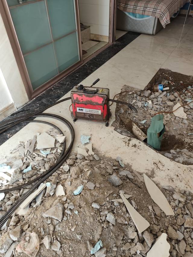 长春信实疏通下水、马桶维修上下水改造，高压清洗下水管道，吸污车抽下水井，地热暖气片清洗，管道化冰冻。