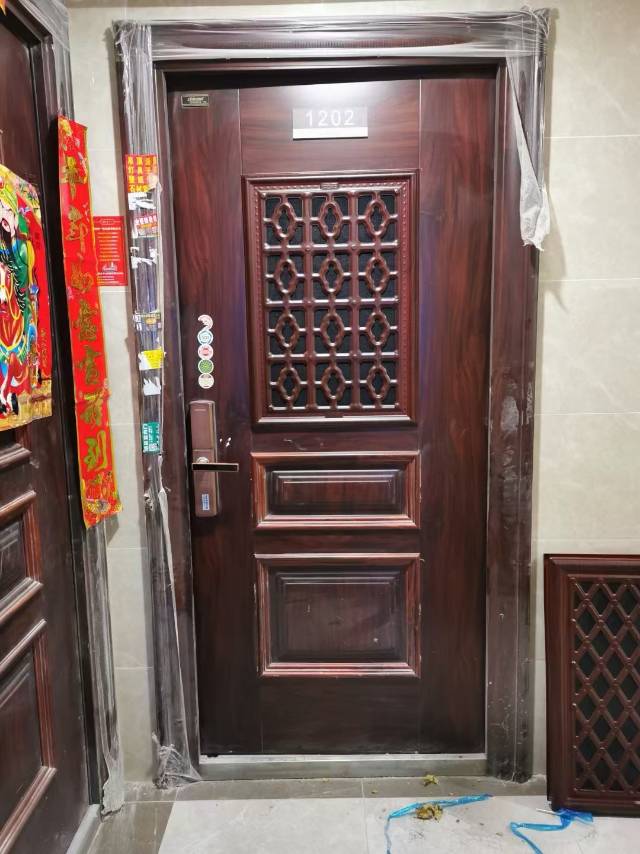 黄岛胶南防盗门加装通风窗精修门窗换内倒换纱门纱窗换进气玻璃