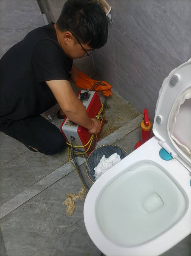 西峡县专业管道疏通，专治疏通各种疑难杂症