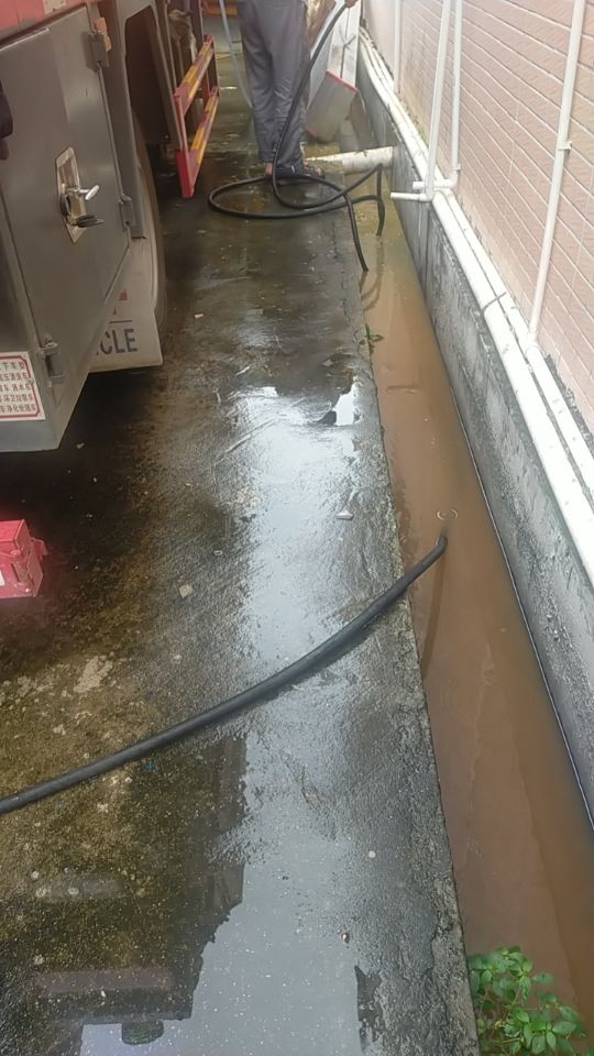 东莞市寮步镇疏通厕所，疏通下水道，抽粪池