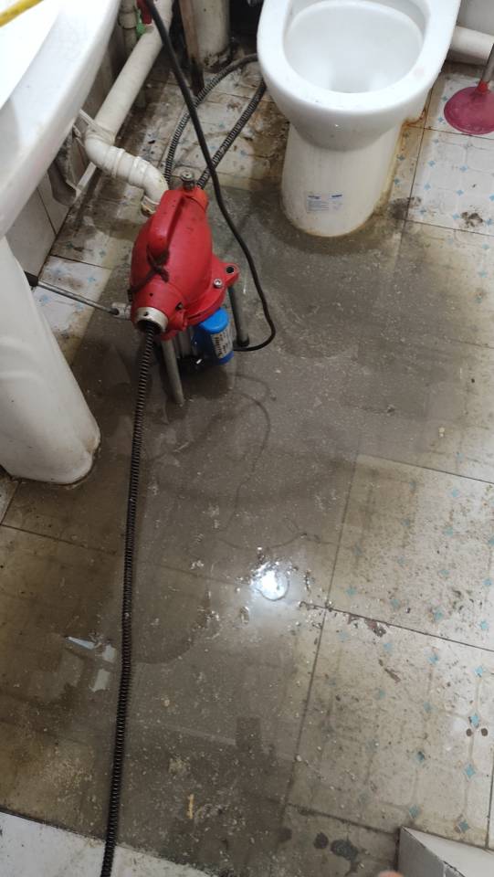 马桶管道 疏通维修  水电维修