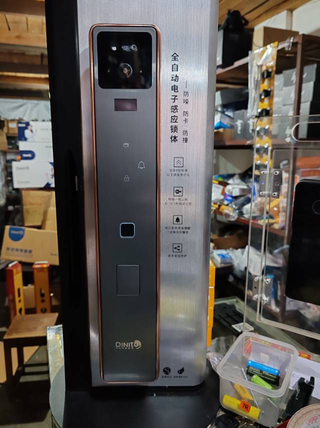 开换锁，管道的疏道，防水补漏，水电维修